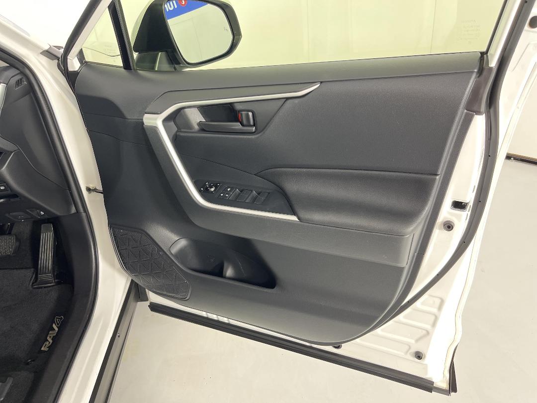 Photo '15' of Toyota Rav4 Photo '15' of Toyota Rav4