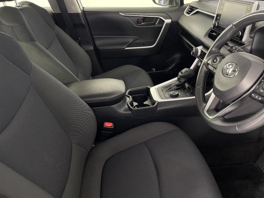 Photo '16' of Toyota Rav4 Photo '16' of Toyota Rav4