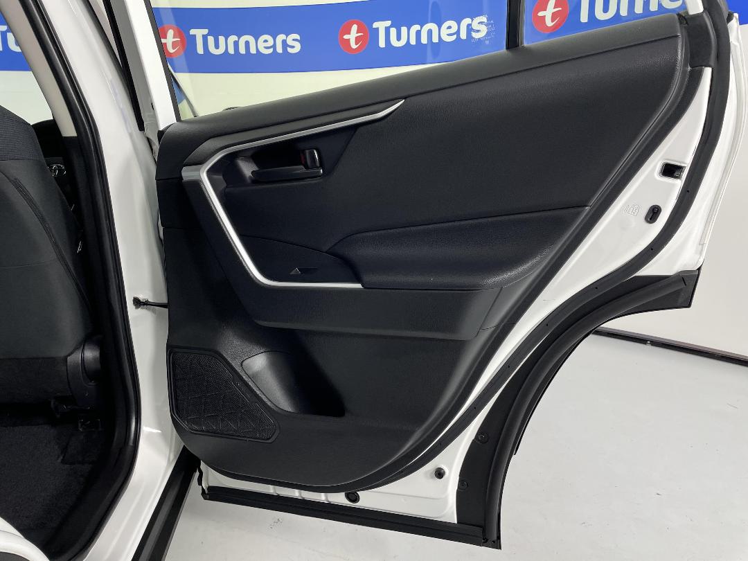 Photo '19' of Toyota Rav4 Photo '19' of Toyota Rav4