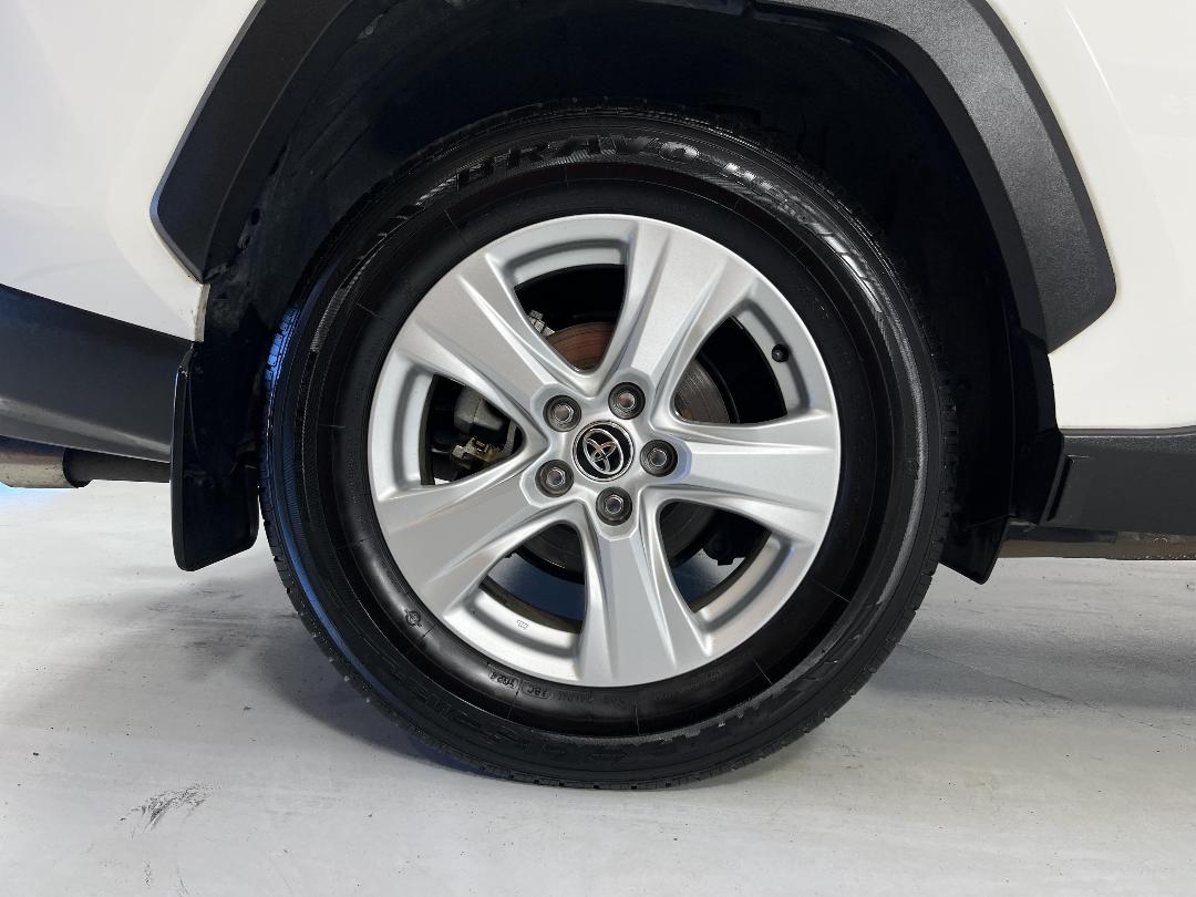 Photo '12' of Toyota Rav4