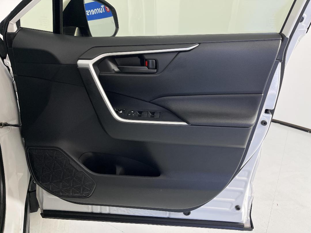 Photo '15' of Toyota Rav4