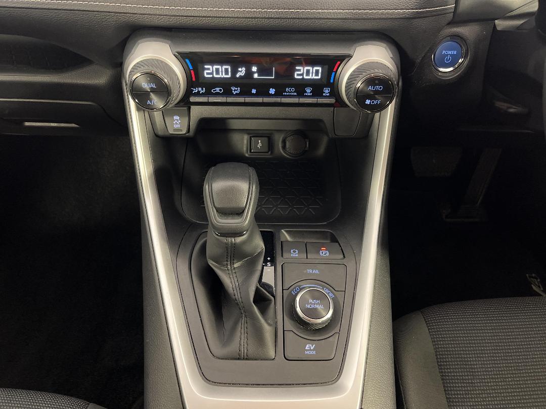 Photo '18' of Toyota Rav4