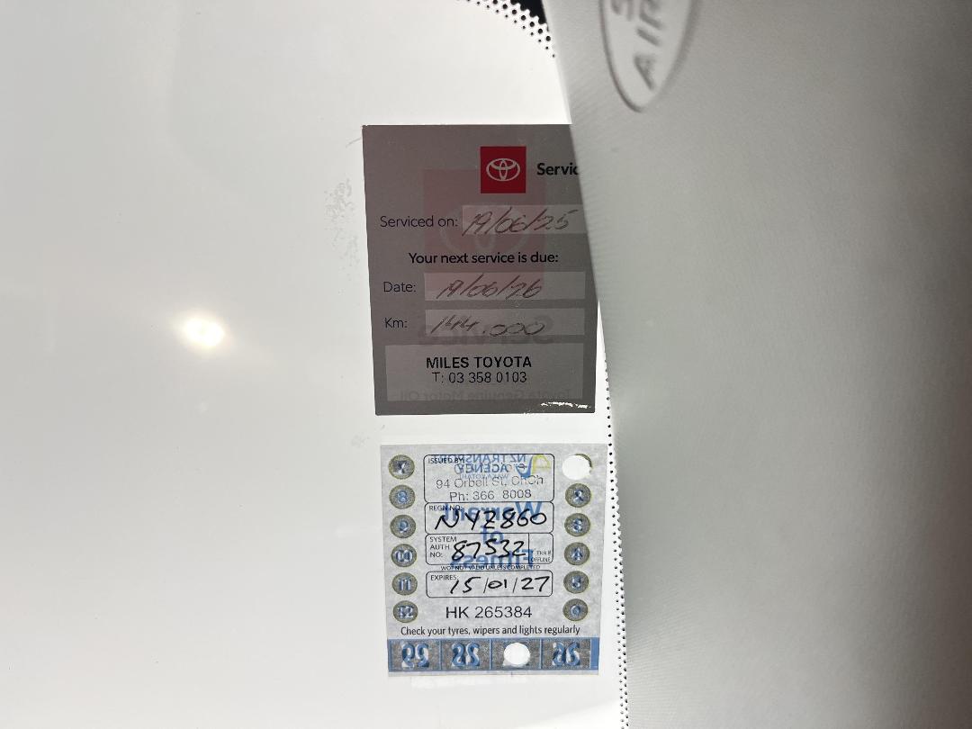 Photo '32' of Toyota Rav4