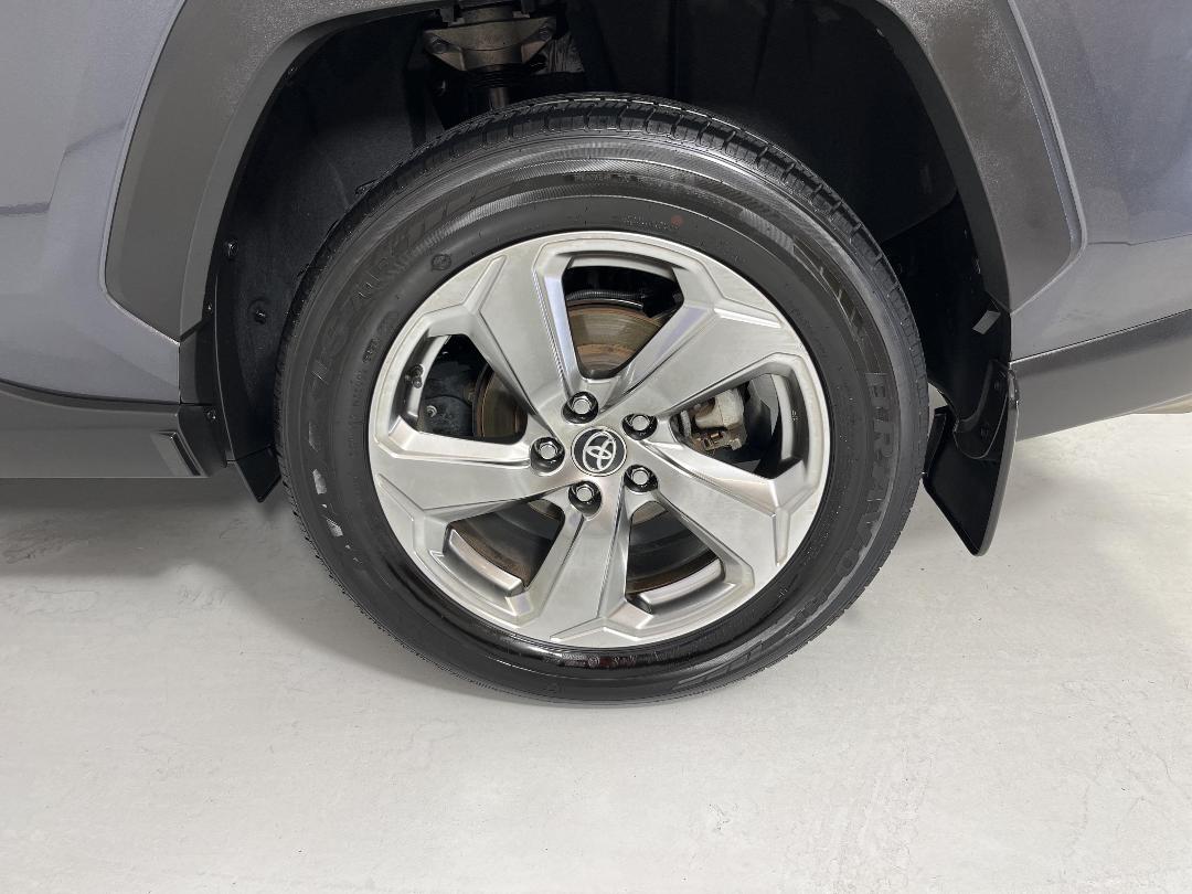 Photo '11' of Toyota Rav4