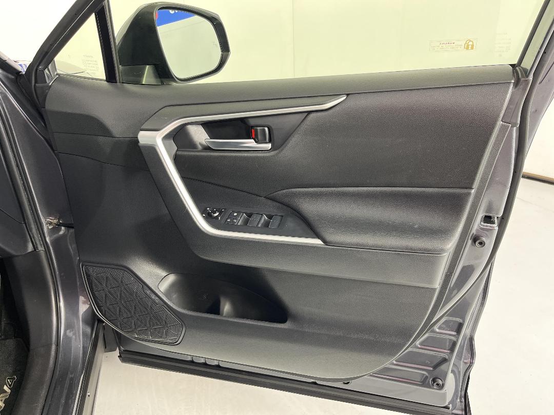 Photo '15' of Toyota Rav4