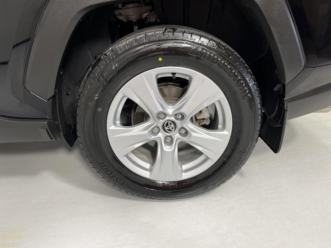 Photo '11' of Toyota Rav4