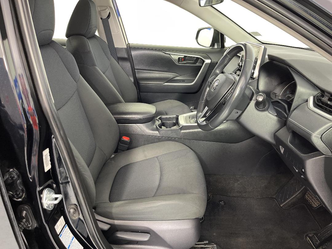 Photo '16' of Toyota Rav4