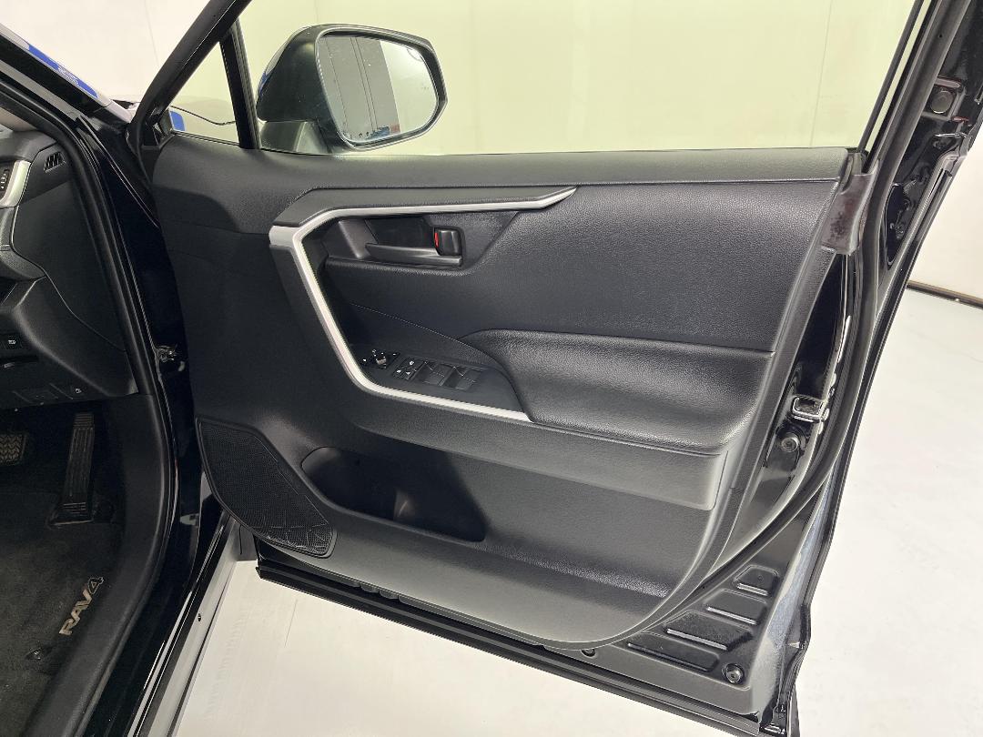 Photo '15' of Toyota Rav4