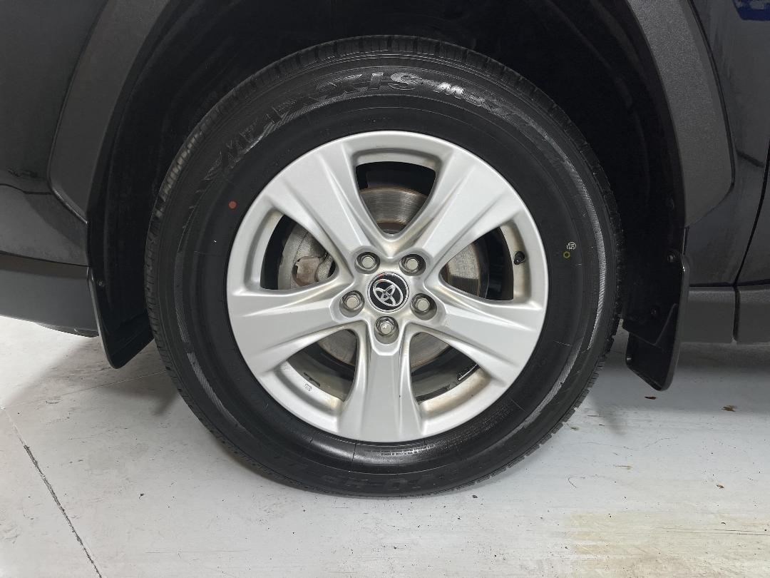 Photo '10' of Toyota Rav4