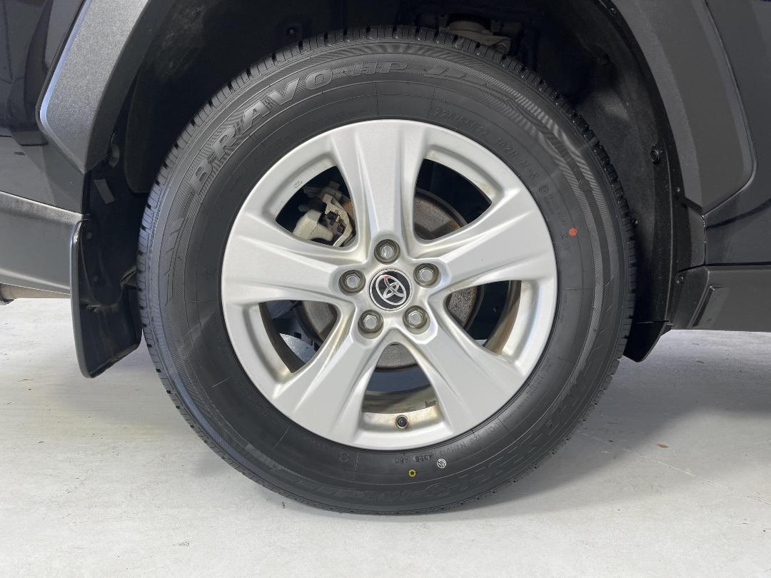 Photo '12' of Toyota Rav4