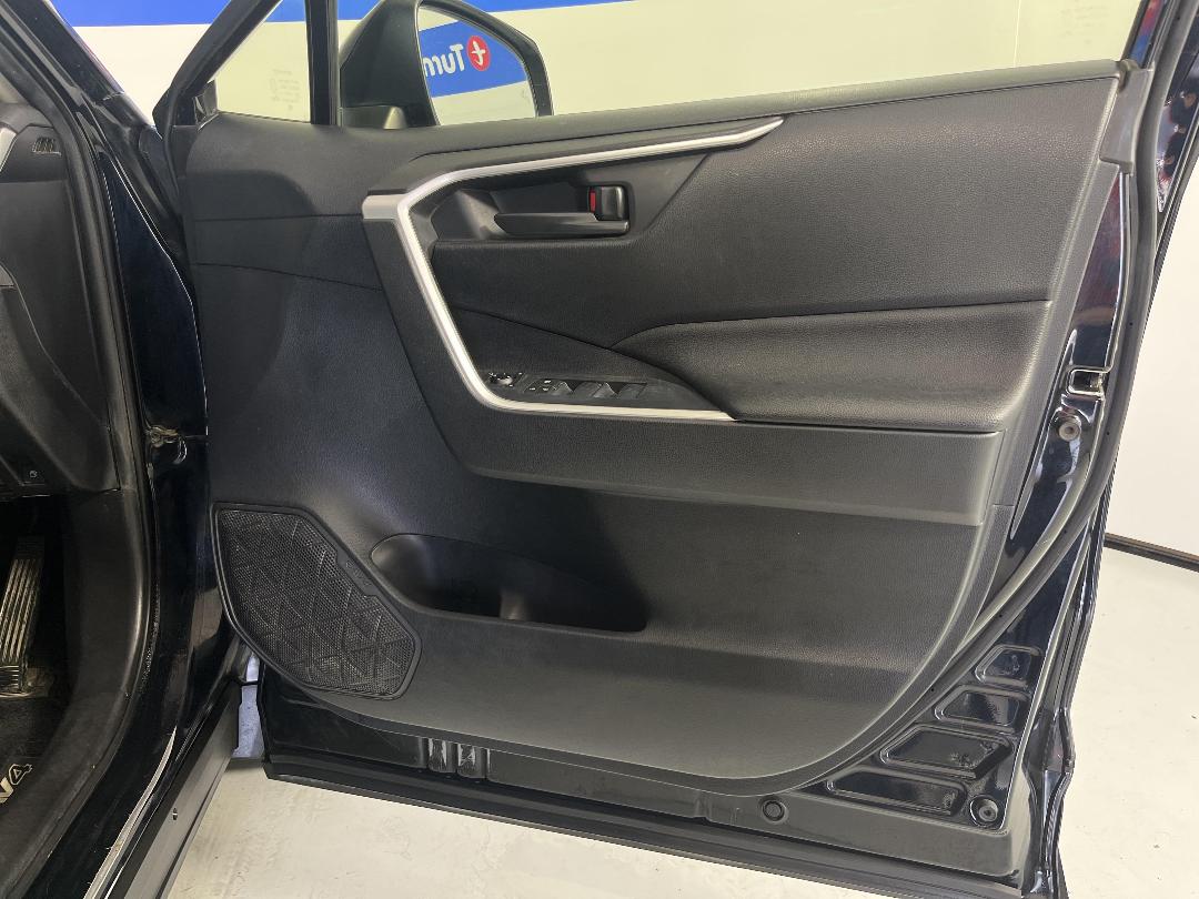 Photo '15' of Toyota Rav4