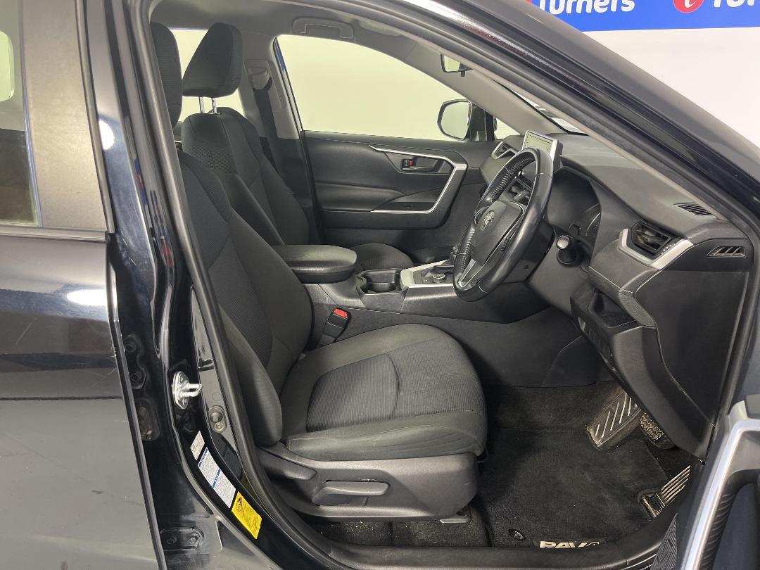 Photo '16' of Toyota Rav4