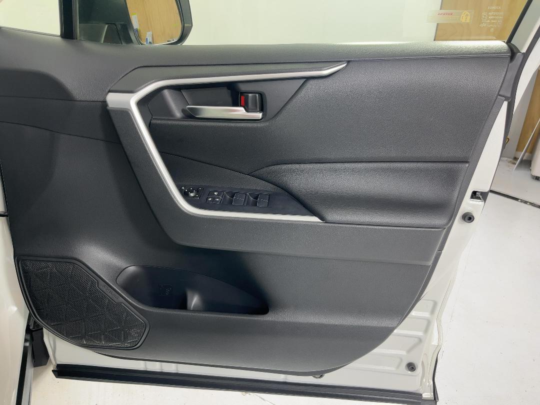 Photo '15' of Toyota Rav4