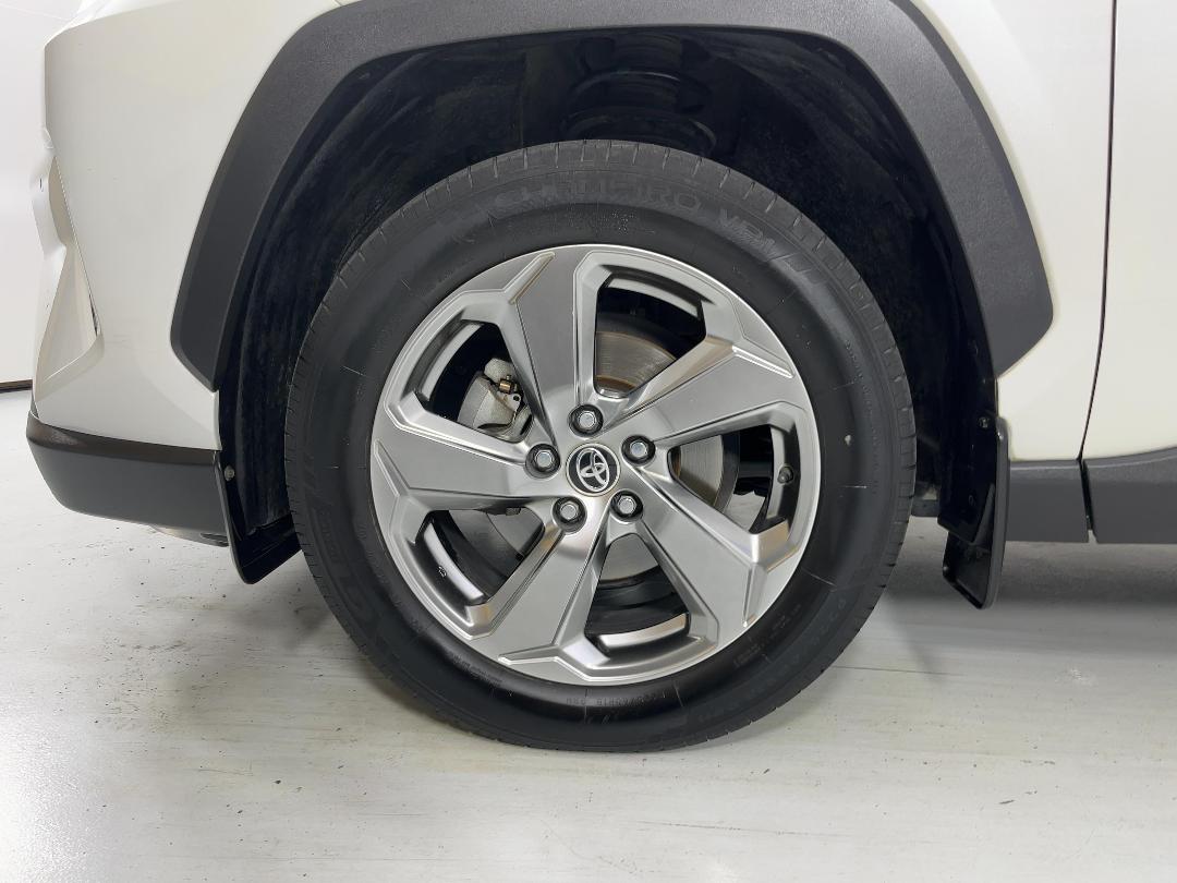 Photo '10' of Toyota Rav4