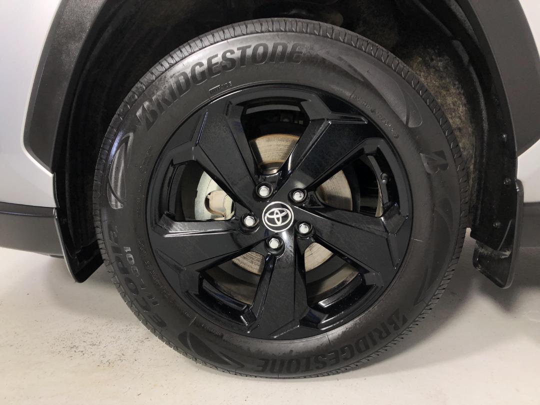 Photo '10' of Toyota Rav4