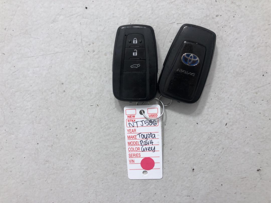 Photo '22' of Toyota Rav4