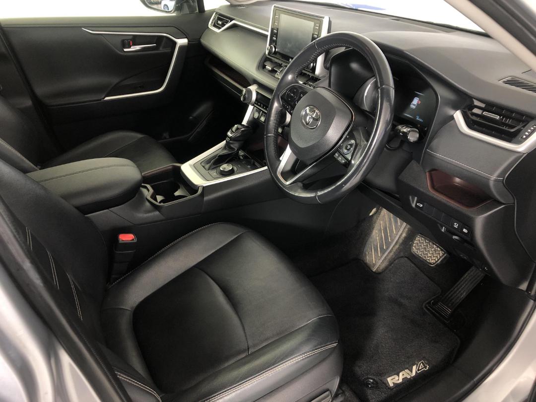 Photo '16' of Toyota Rav4