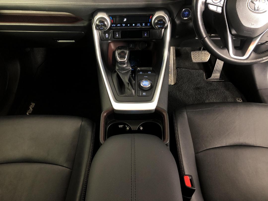 Photo '18' of Toyota Rav4