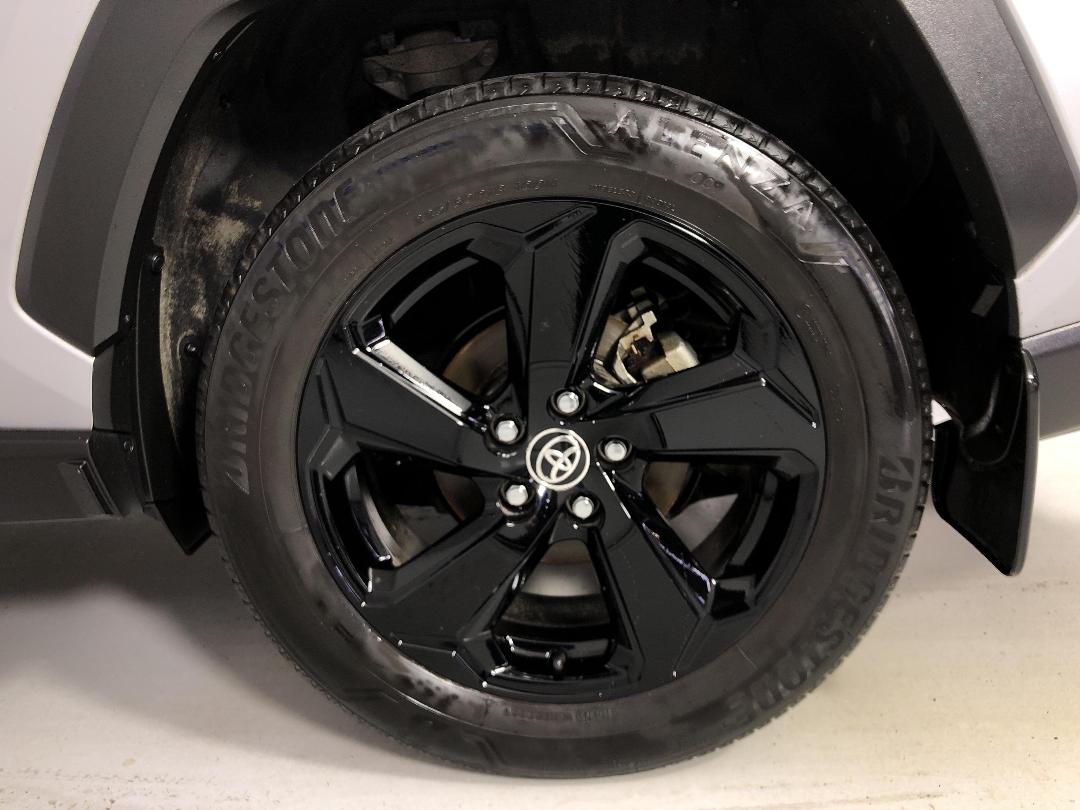 Photo '11' of Toyota Rav4