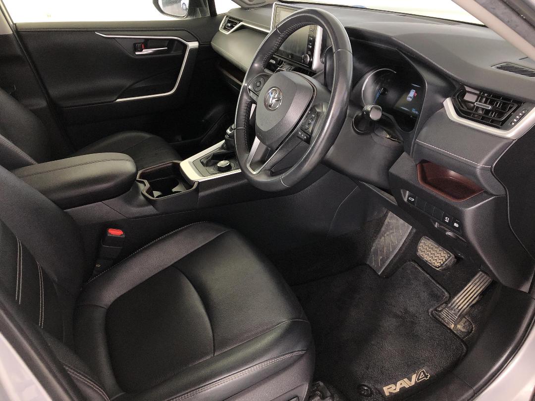 Photo '16' of Toyota Rav4