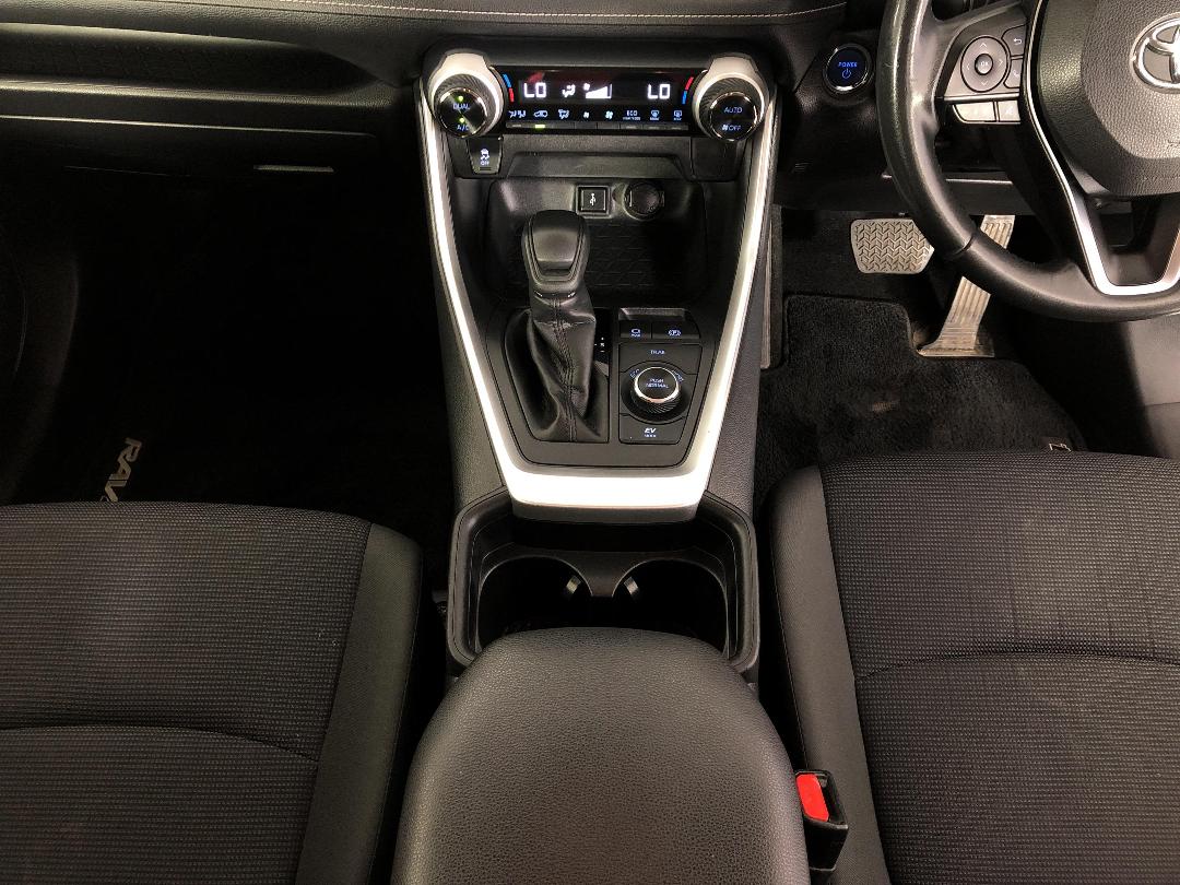 Photo '18' of Toyota Rav4 Photo '18' of Toyota Rav4