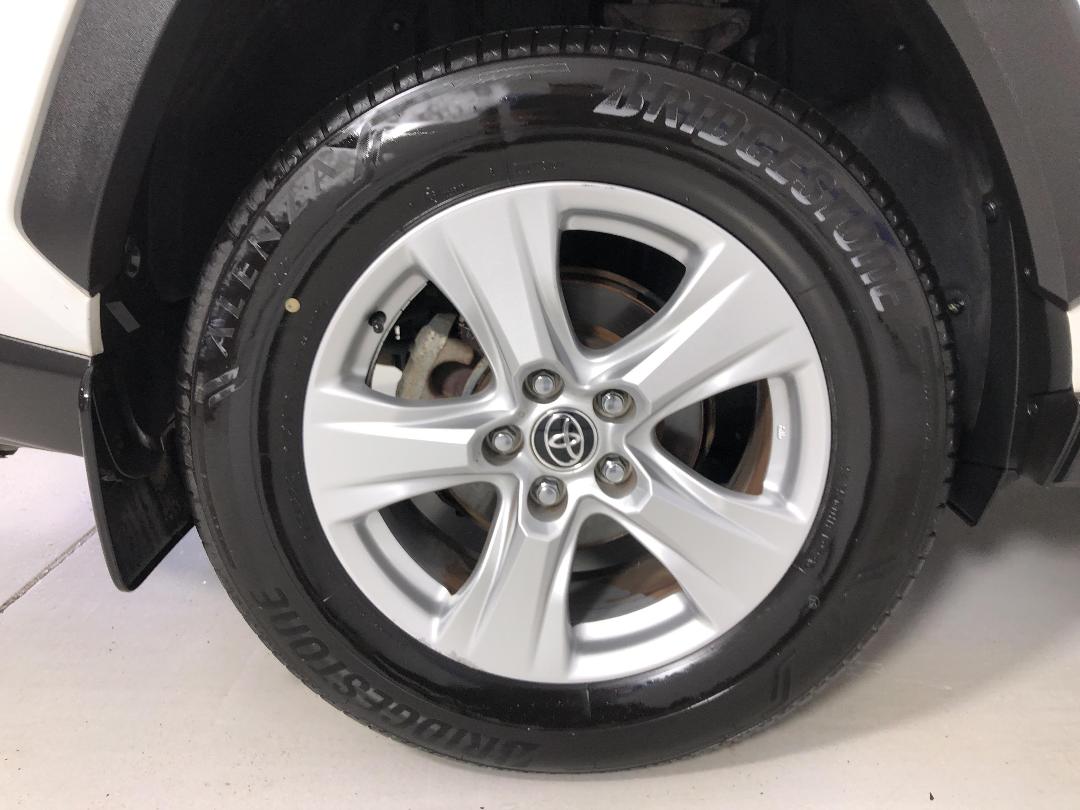 Photo '12' of Toyota Rav4