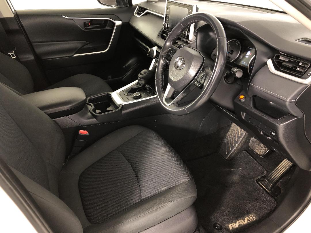 Photo '16' of Toyota Rav4