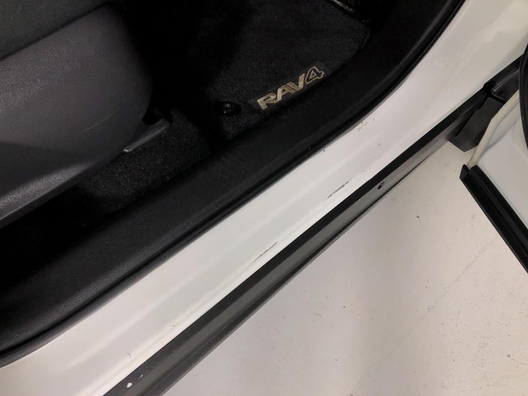 Photo '23' of Toyota Rav4