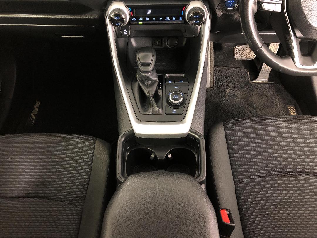 Photo '18' of Toyota Rav4