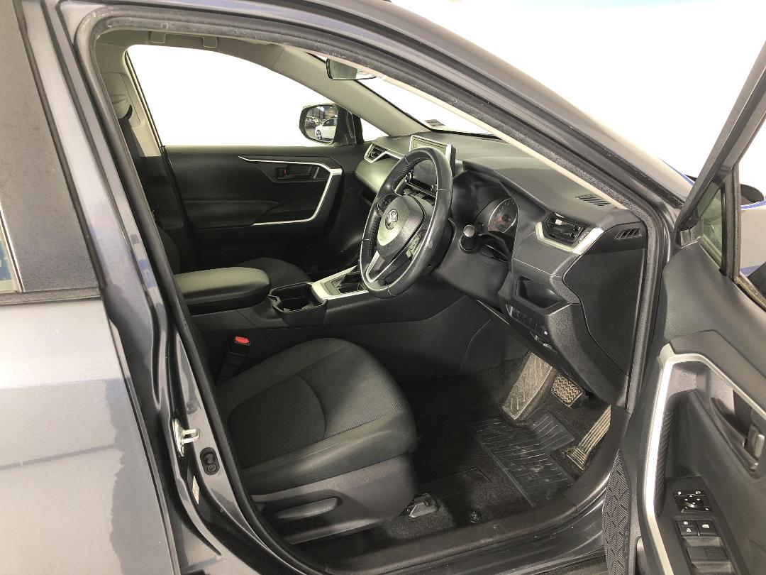 Photo '16' of Toyota Rav4