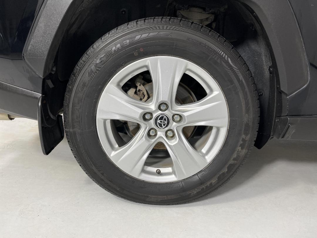 Photo '12' of Toyota Rav4