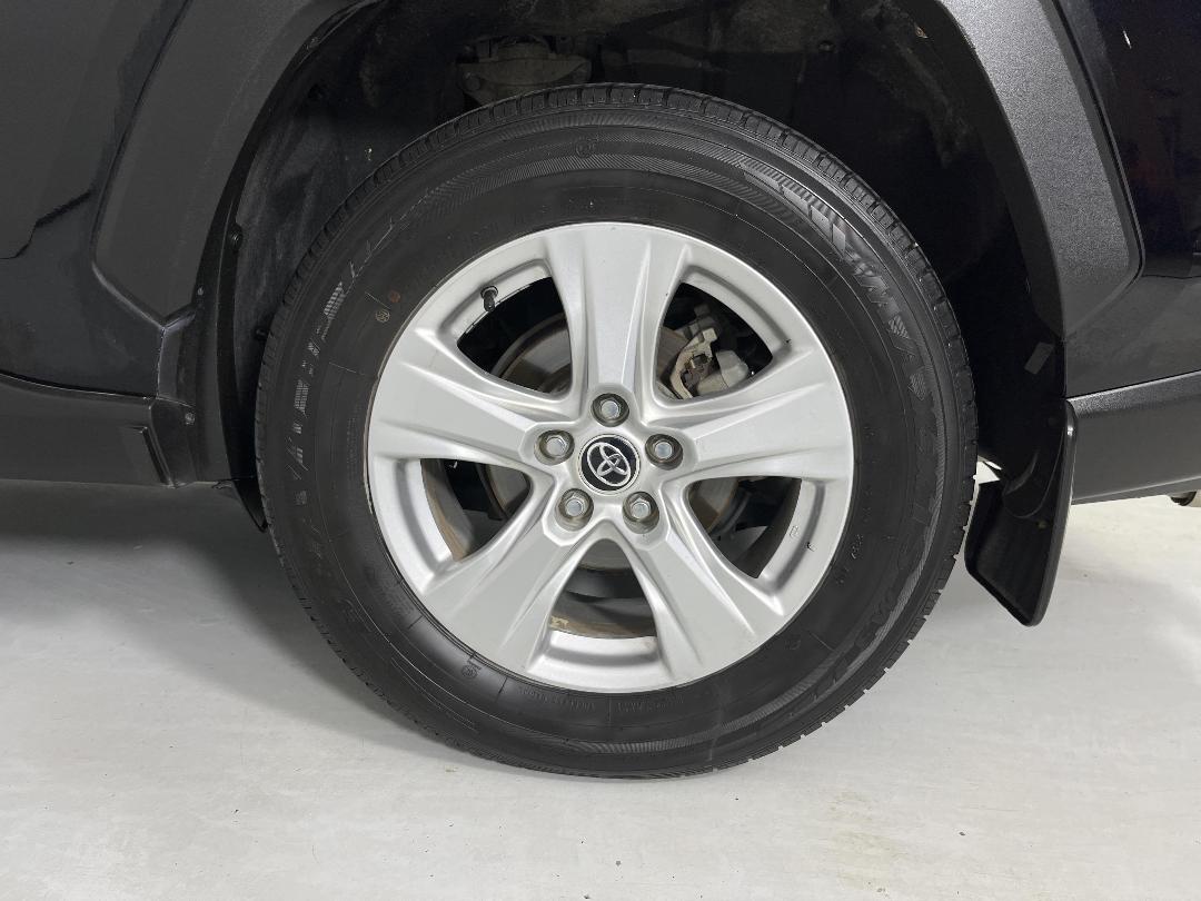 Photo '11' of Toyota Rav4