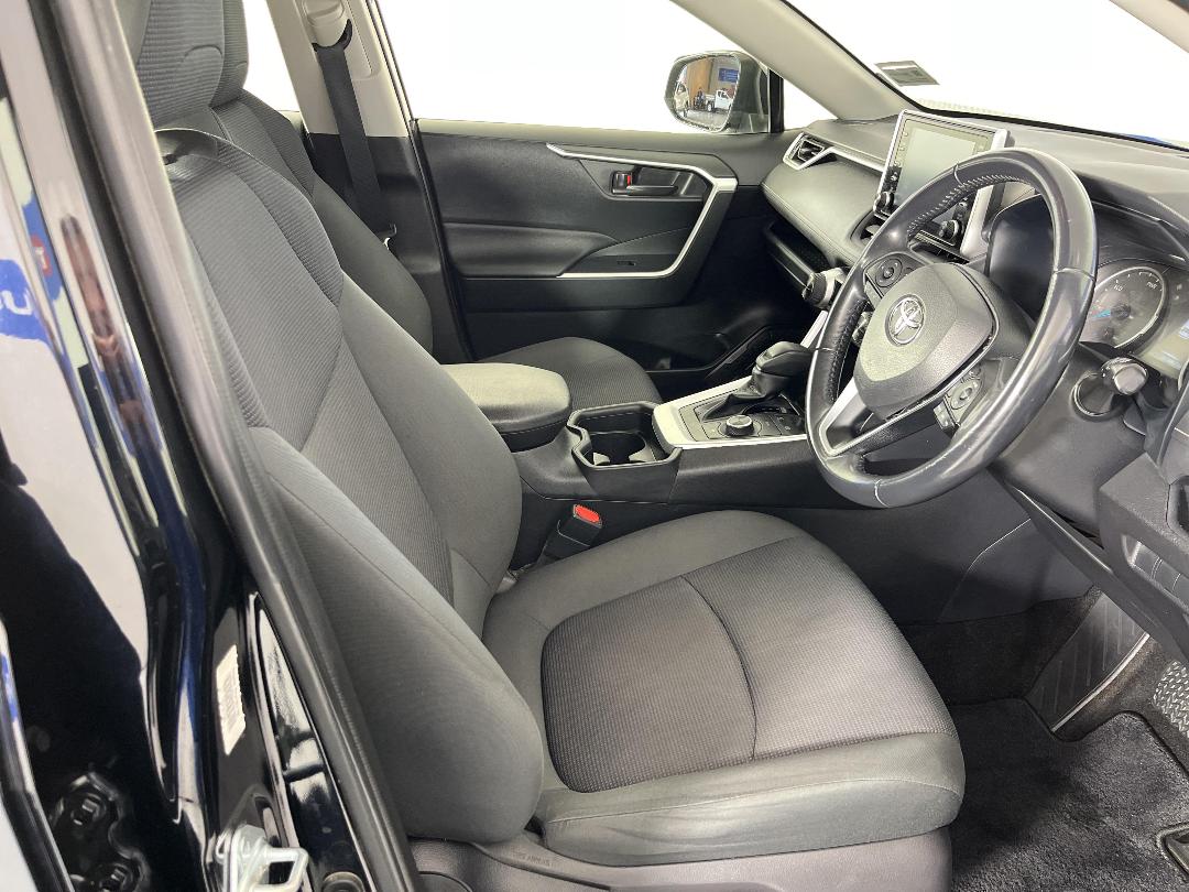 Photo '16' of Toyota Rav4