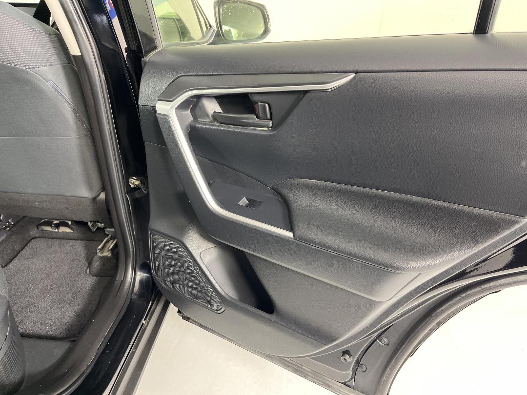 Photo '19' of Toyota Rav4