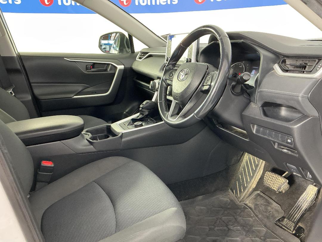 Photo '16' of Toyota Rav4 Photo '16' of Toyota Rav4