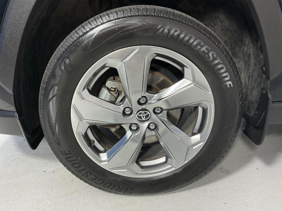 Photo '10' of Toyota Rav4