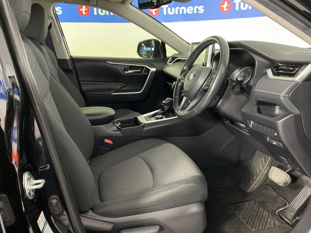 Photo '16' of Toyota Rav4