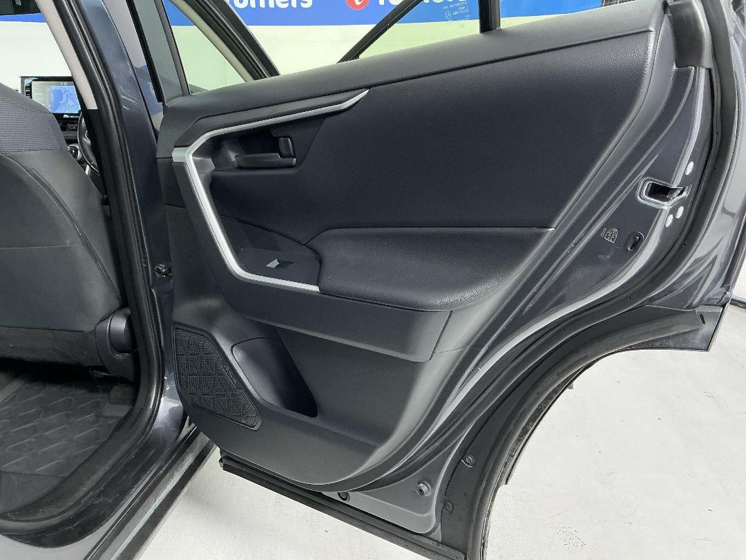 Photo '19' of Toyota Rav4 Photo '19' of Toyota Rav4