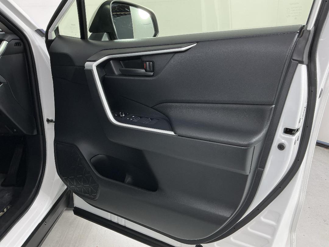 Photo '15' of Toyota Rav4 Photo '15' of Toyota Rav4