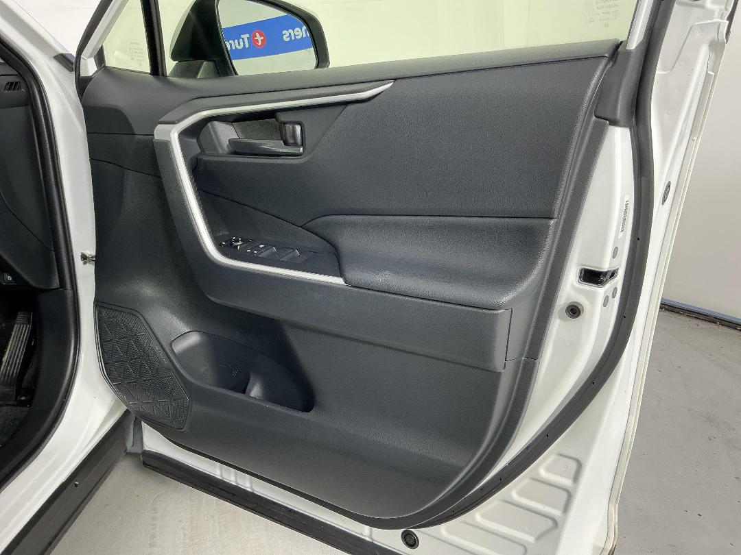 Photo '15' of Toyota Rav4 Photo '15' of Toyota Rav4