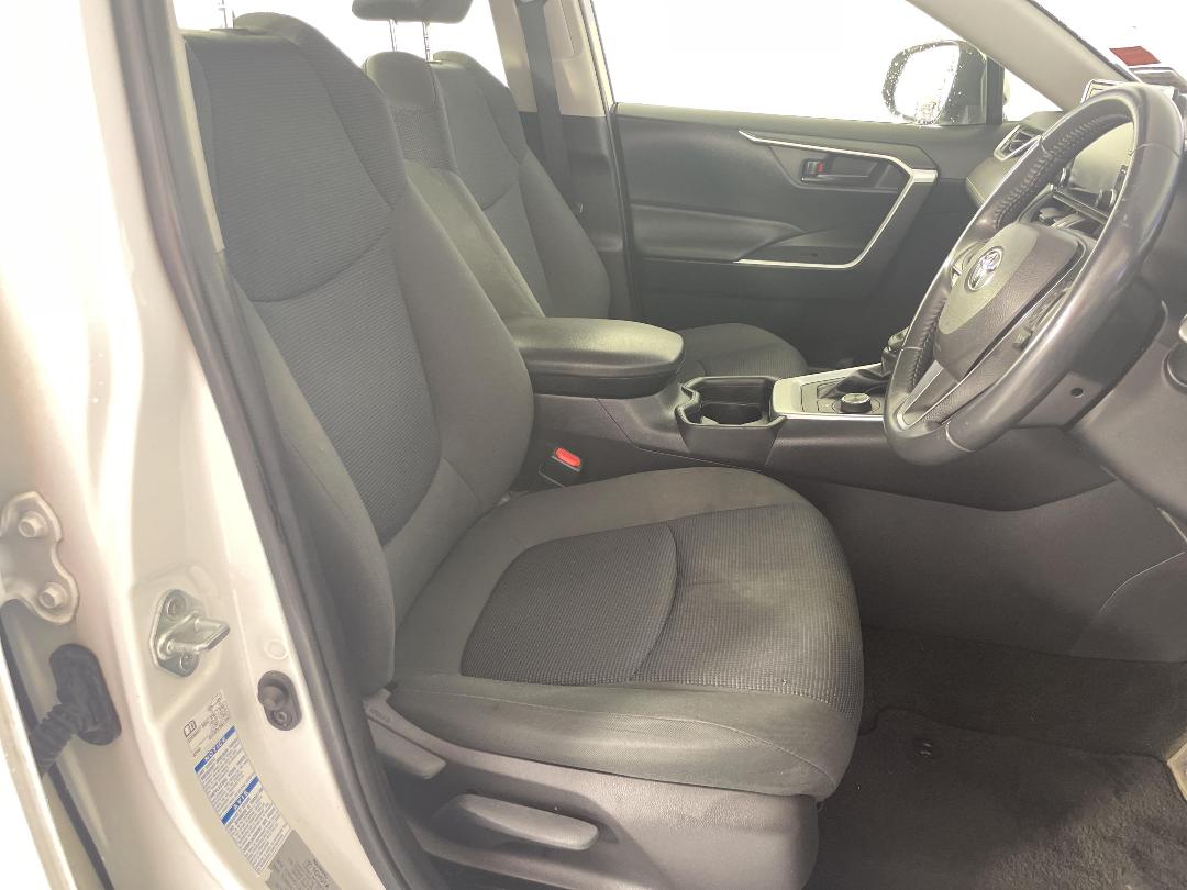 Photo '16' of Toyota Rav4