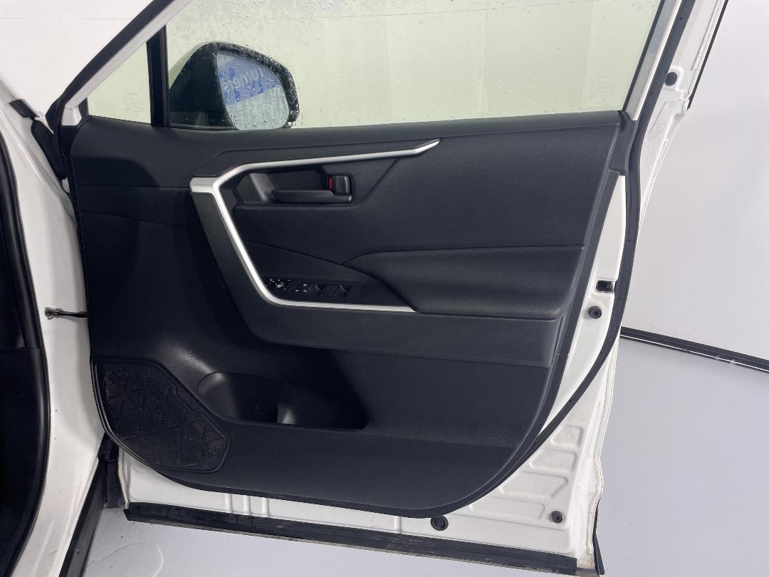 Photo '15' of Toyota Rav4