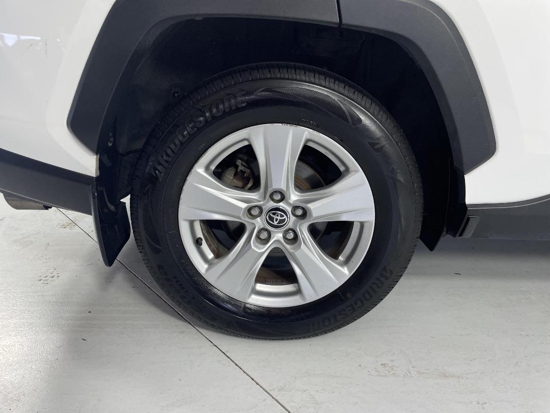 Photo '12' of Toyota Rav4