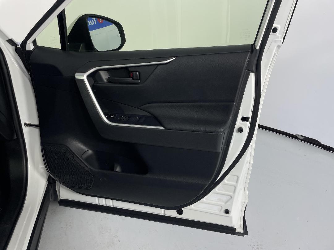 Photo '15' of Toyota Rav4