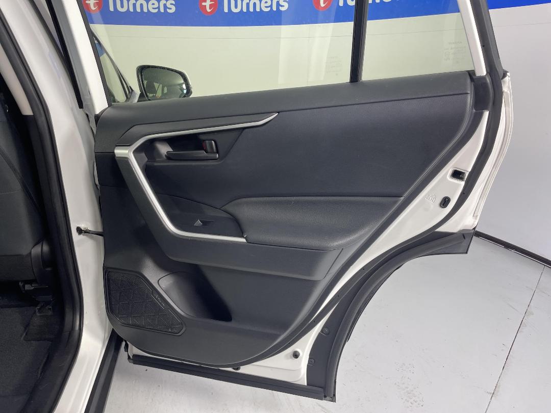 Photo '19' of Toyota Rav4