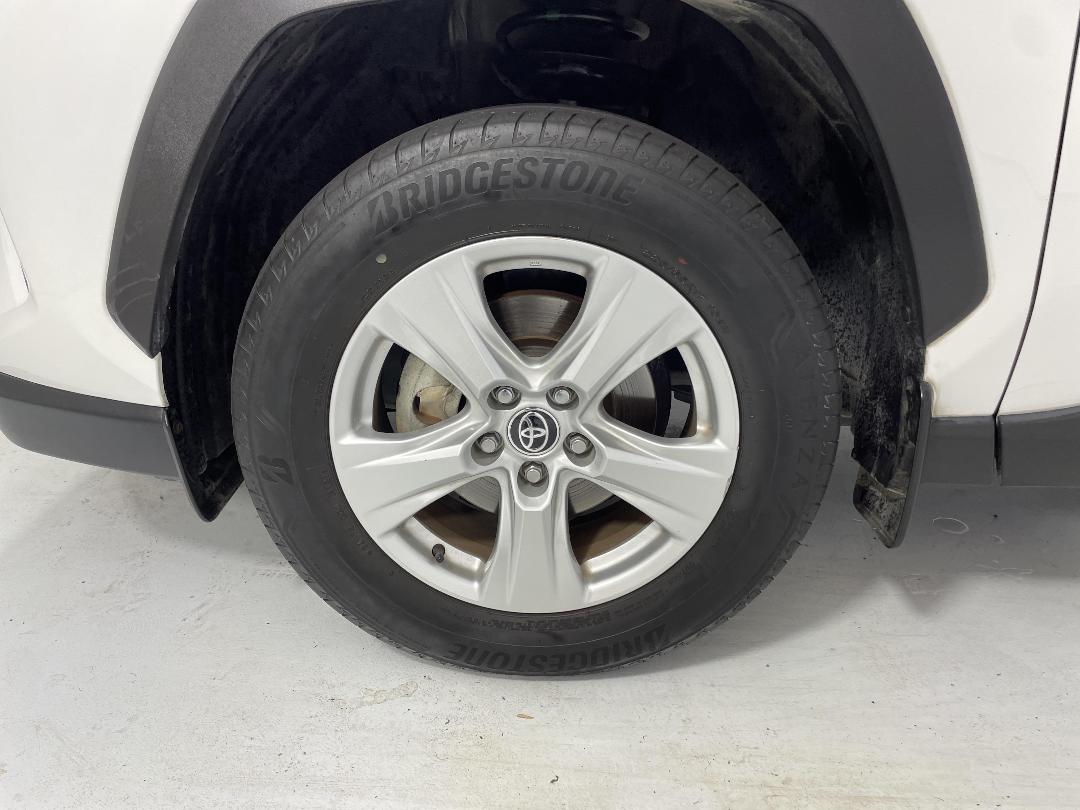 Photo '10' of Toyota Rav4