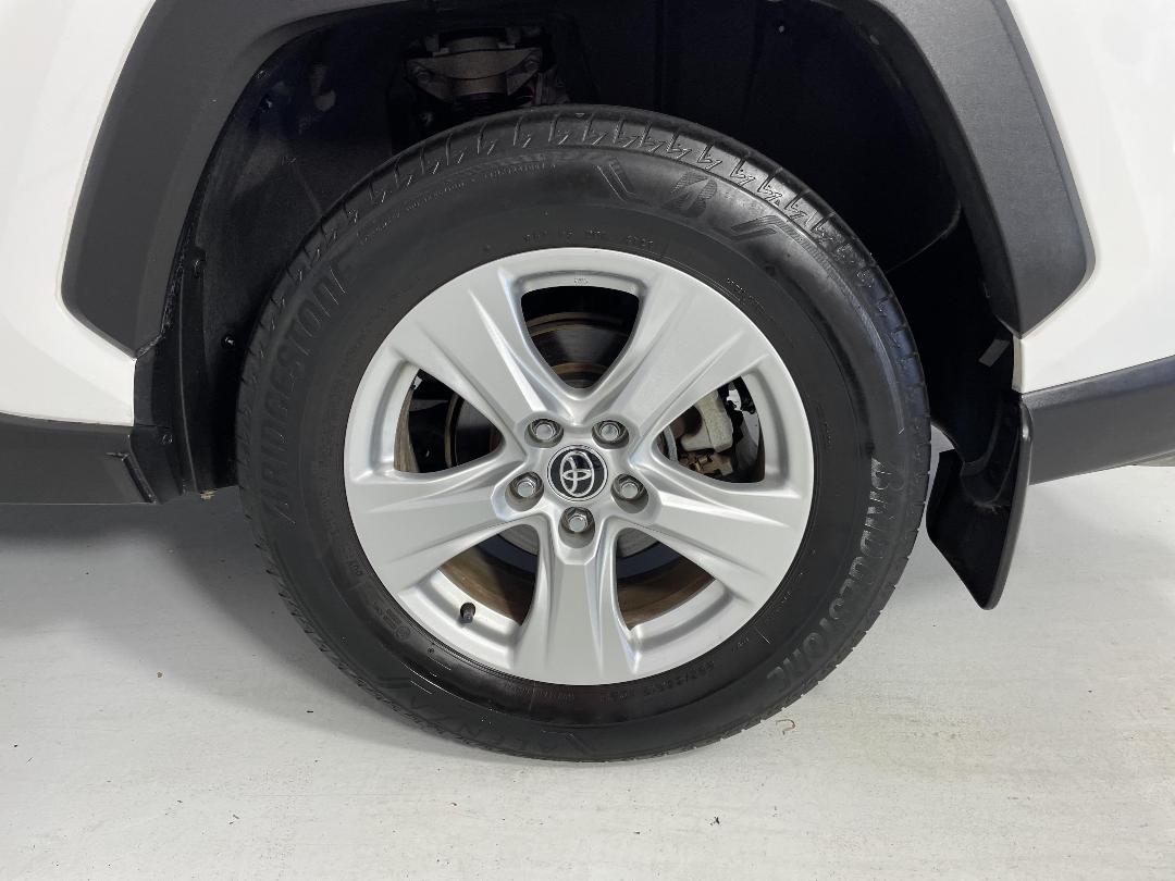 Photo '11' of Toyota Rav4