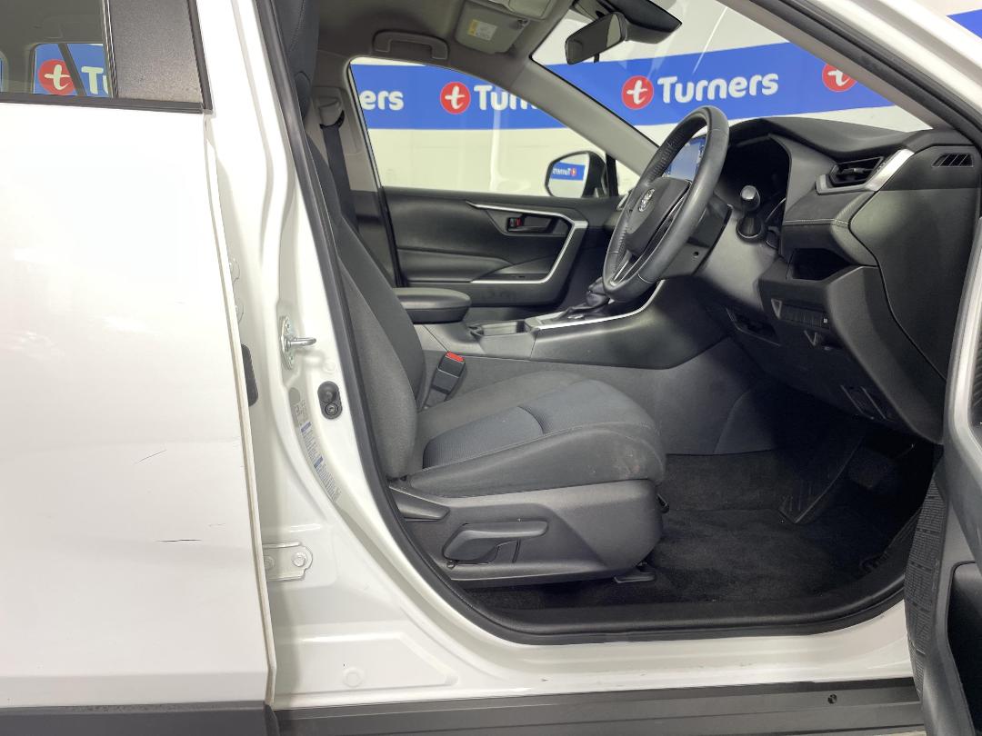 Photo '16' of Toyota Rav4