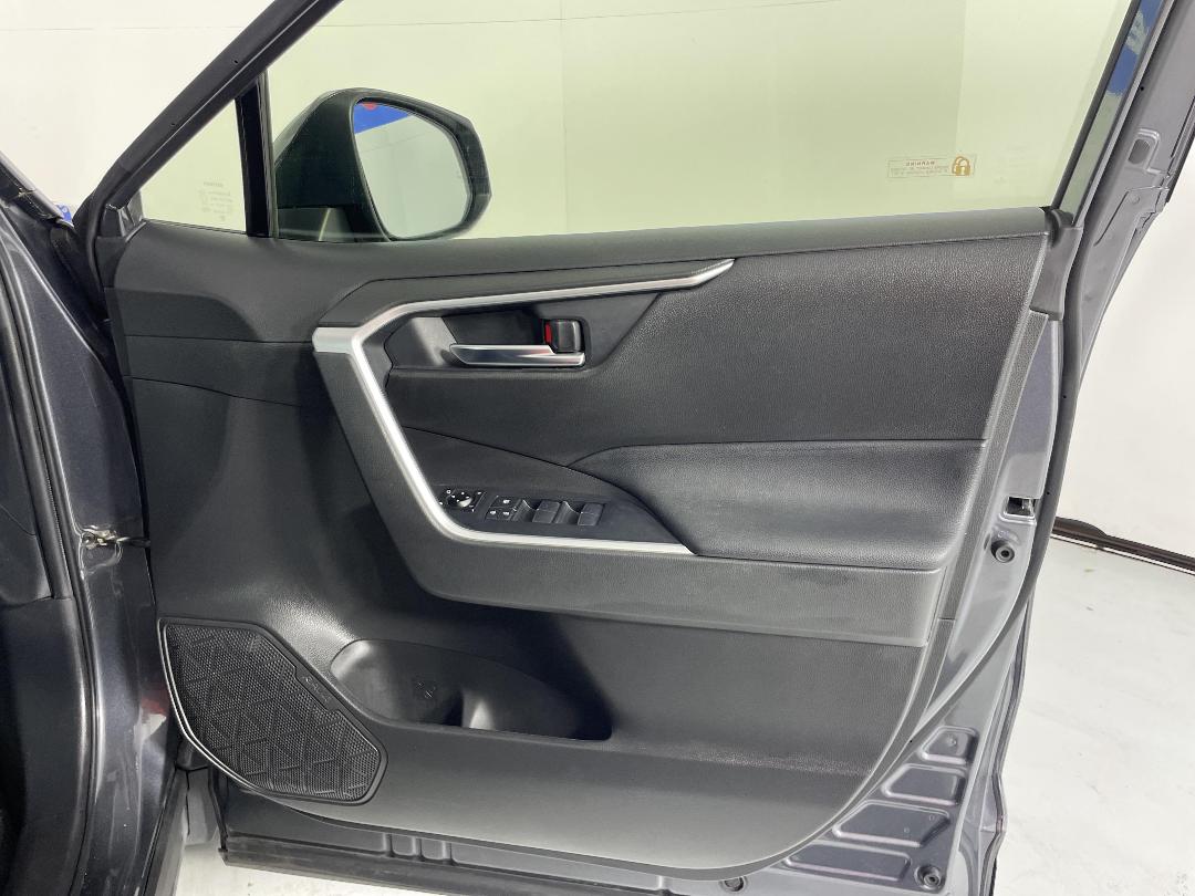 Photo '15' of Toyota Rav4