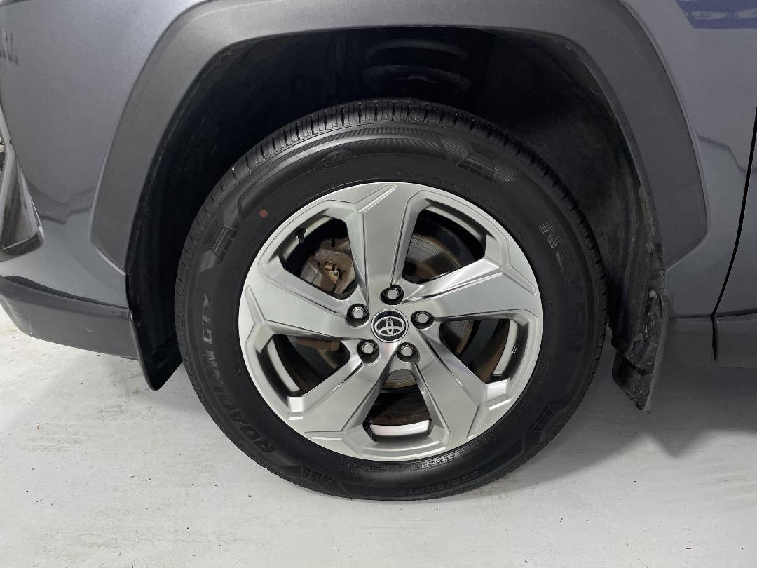 Photo '10' of Toyota Rav4